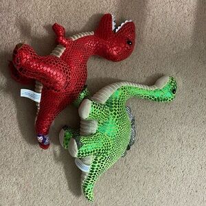 Two set Stuffed dinosaurs (red+green)